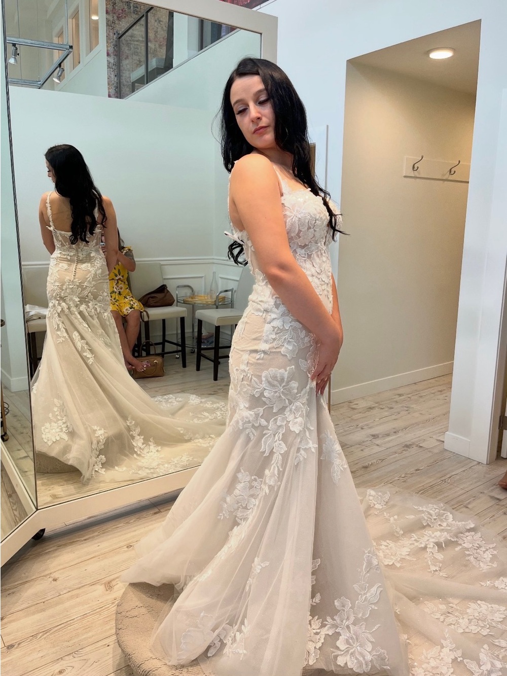 Lace Applique Mermaid Wedding Dress in Ivory